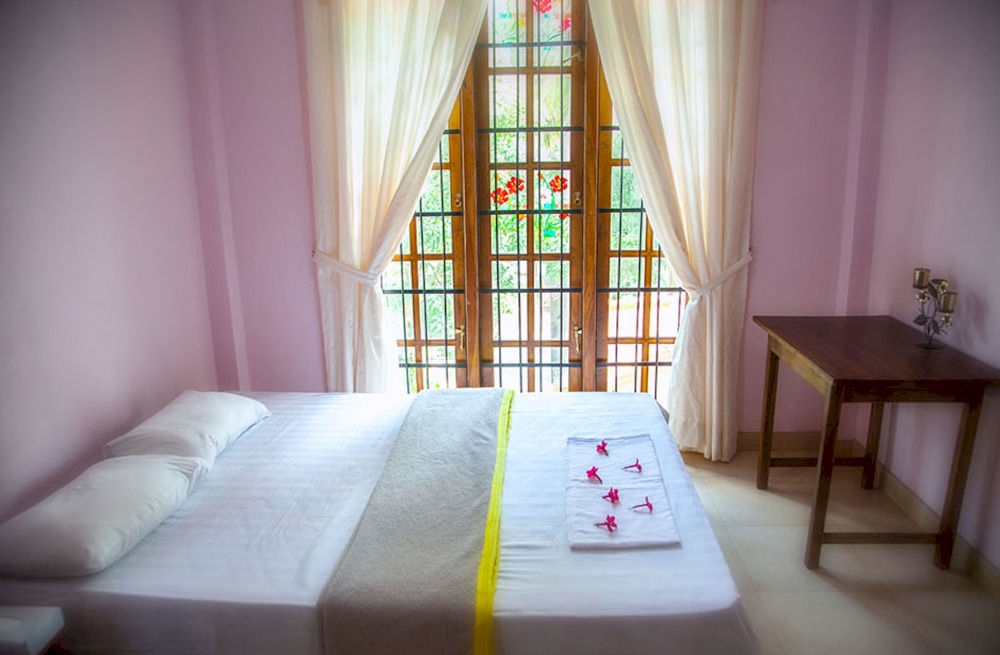 Villu Villa Anuradhapura Buitenkant foto