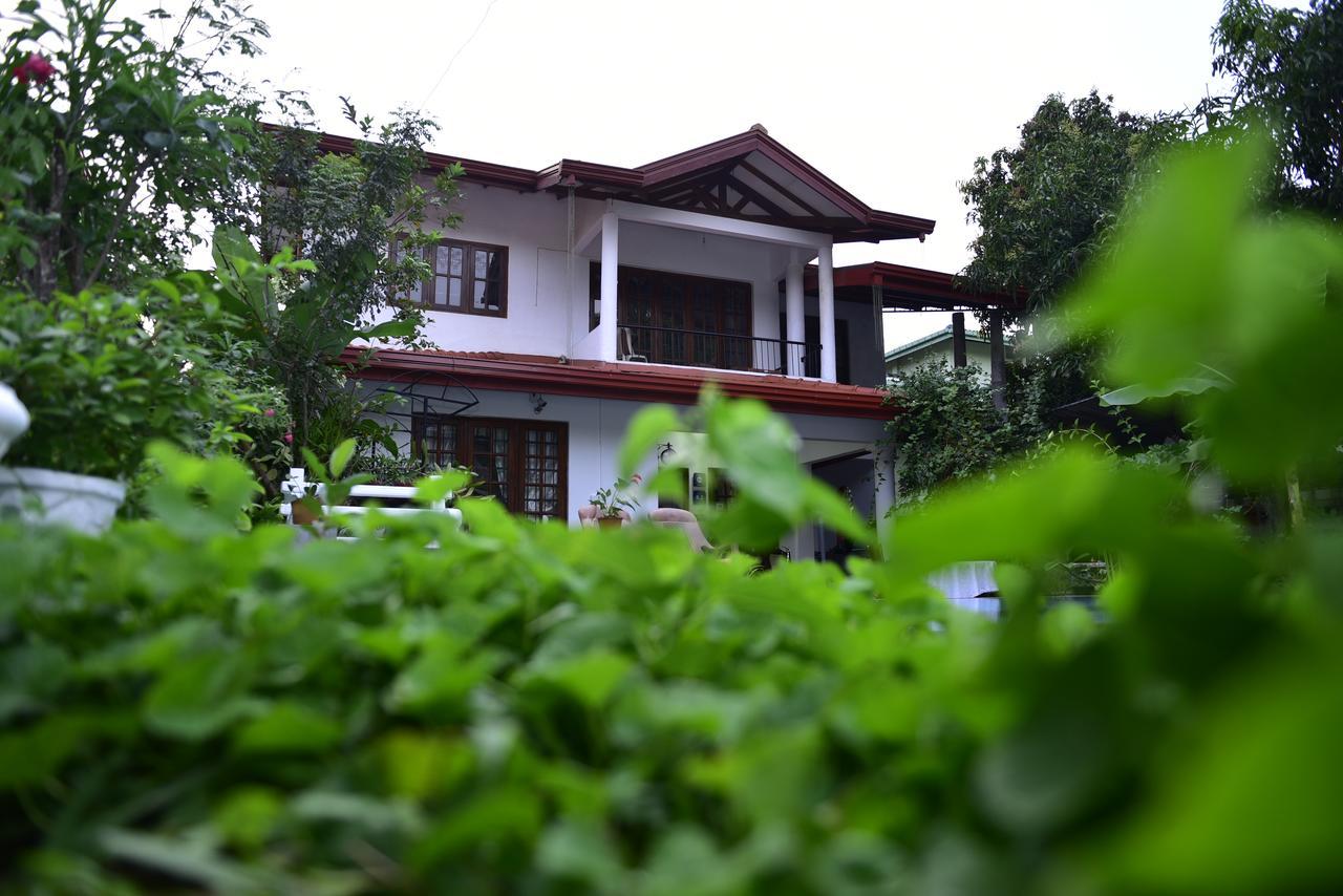 Villu Villa Anuradhapura Buitenkant foto